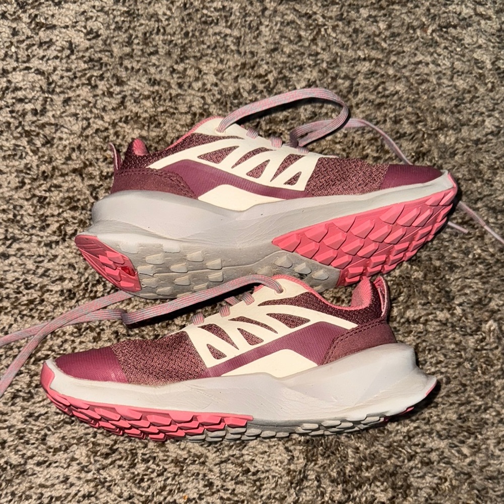 Salomon Kids Pink Athletic Shoes with Cushioned Sole and Mesh Upper - Picture 2 of 6